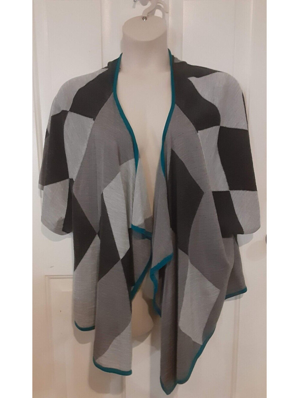Christopher & Banks Womens Wrap/Shawl/Cardigan Large #4759 NWT